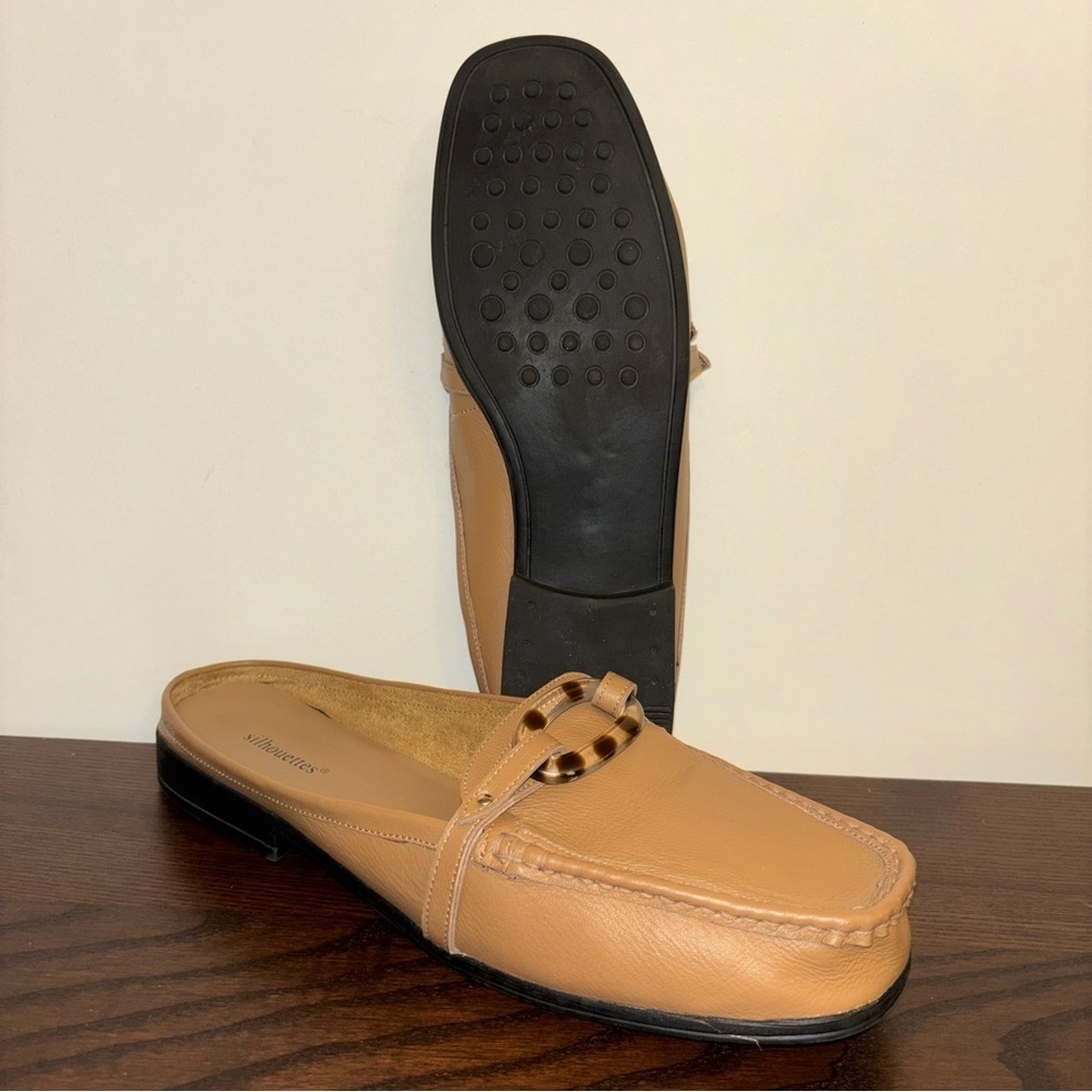Silhouettes Women's Leather Loafer Flat Shoes Slip On's 13 WW Cognac Nubuck NWOT